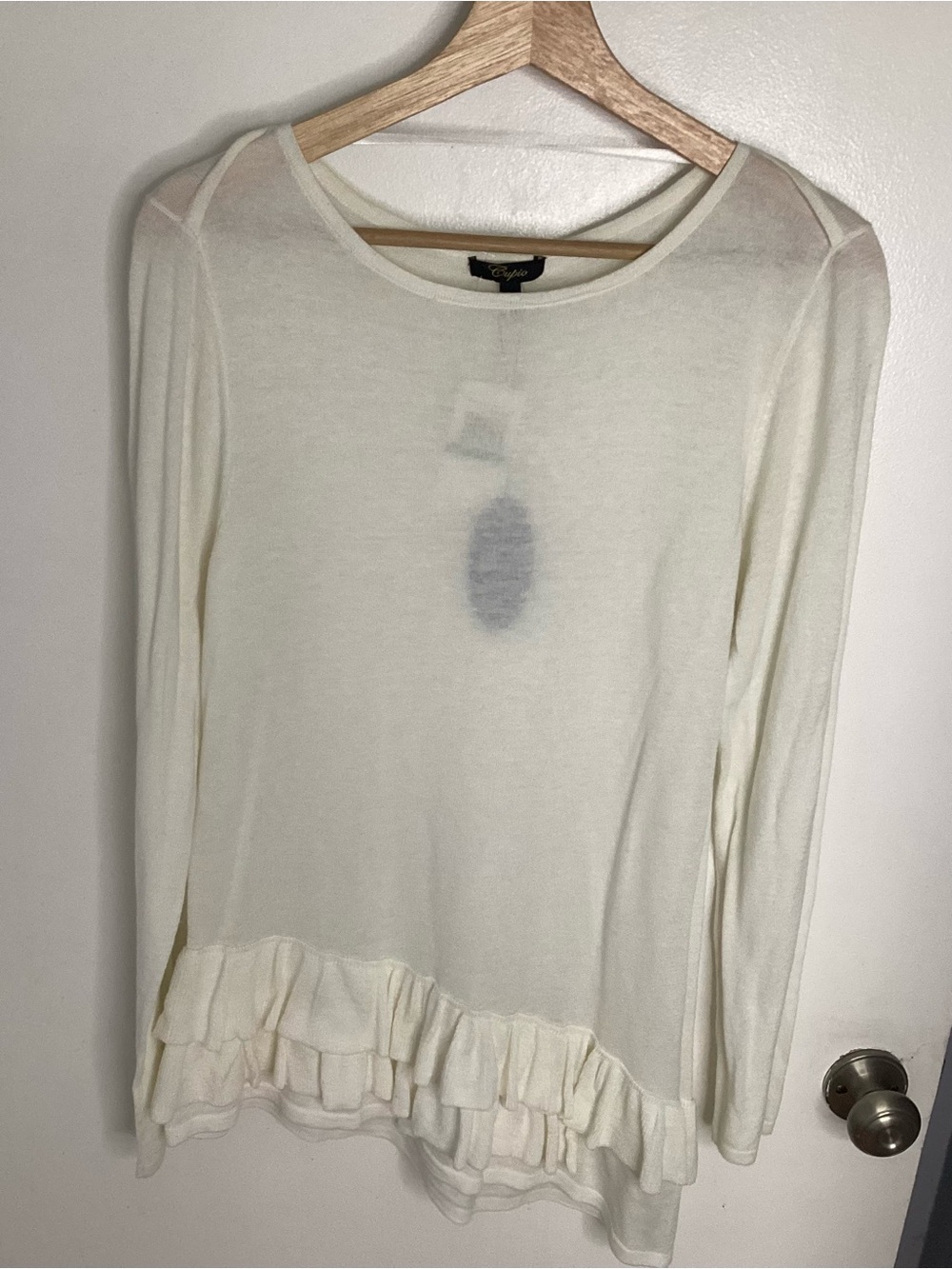 Lightweight Cream Long-Sleeve Ruffle-Hem Top L
